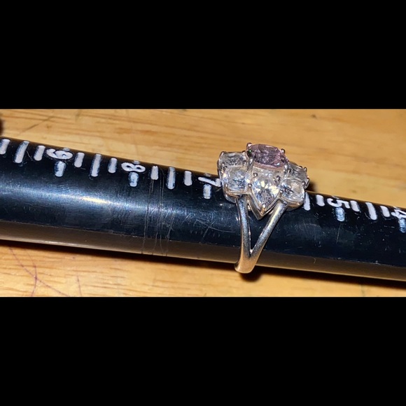 Sterling size in pictures of sizer 6.5? - Picture 2 of 4